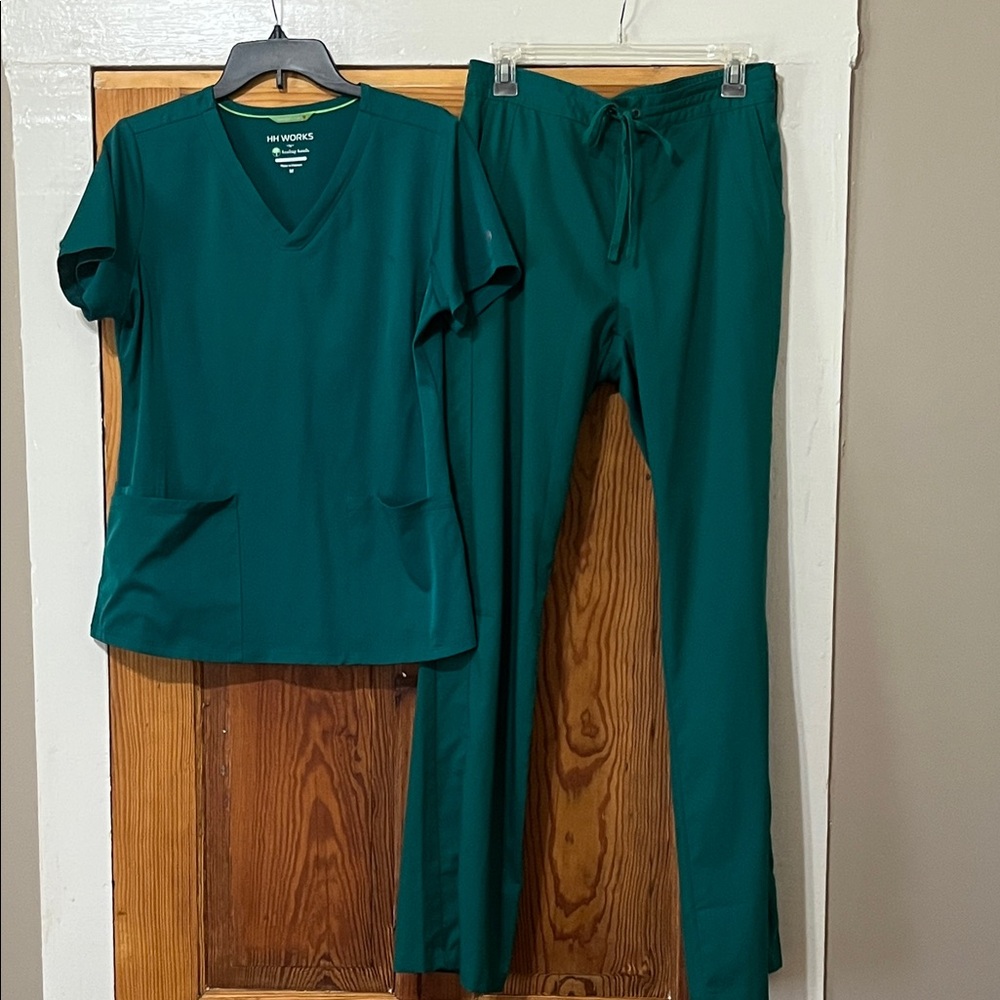 2 PAIRS!! healing hands green V-Neck Scrub Top and Drawstring Pants
